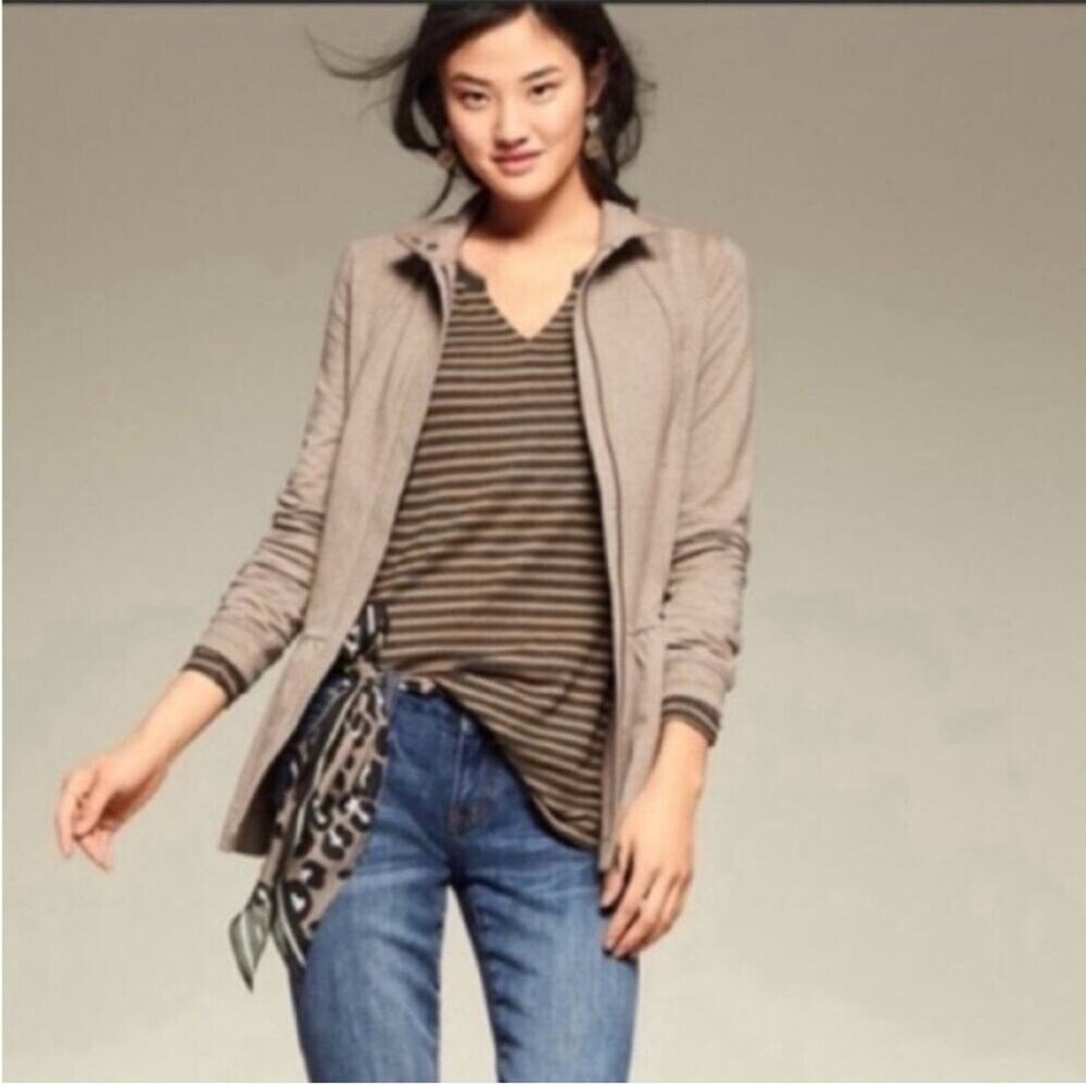 Cabi Striped Slant gray tan stripe v neck jersey knit tunic top size Large #3629